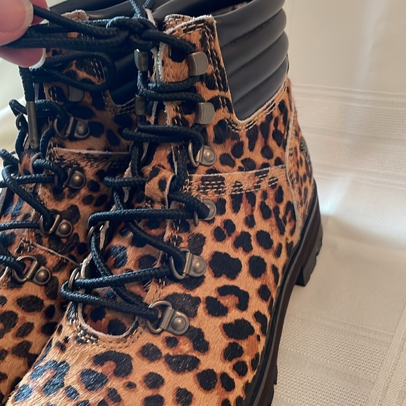 NWOT Timberland London Square Mid Hiker Cheetah Print Leather Boots - Size 7.5 - Picture 9 of 14